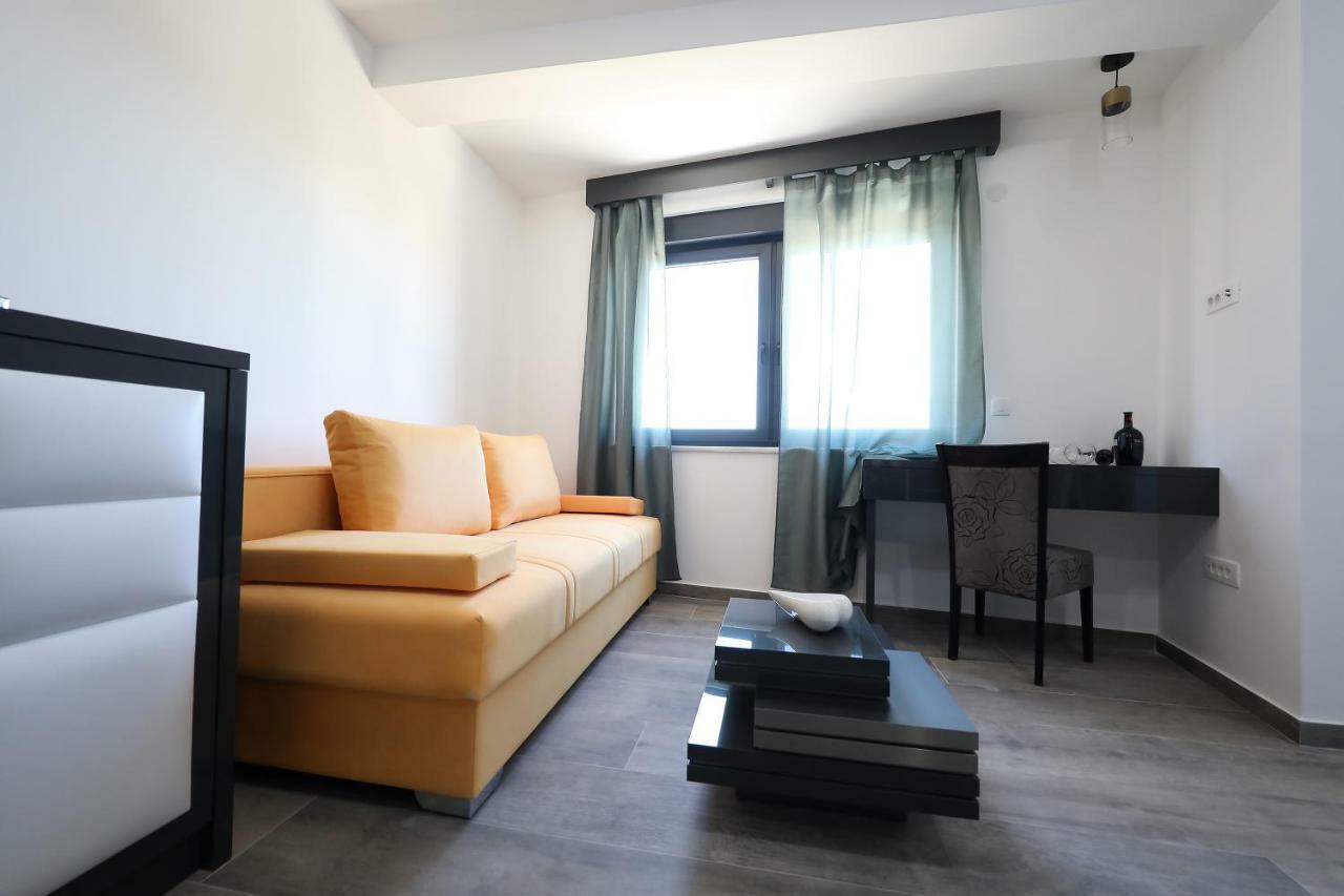 Boutique Residence Cosmopolis Bibinje Exterior photo
